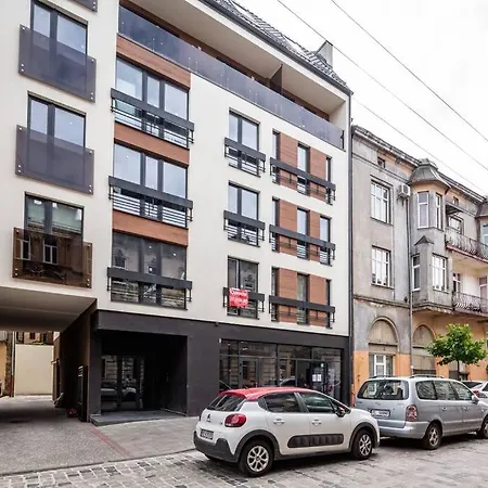 в новобудові * Львов